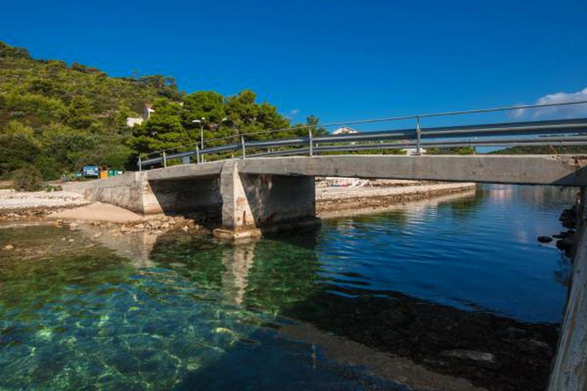 Apartments Bruna Lastovo Bilik gambar