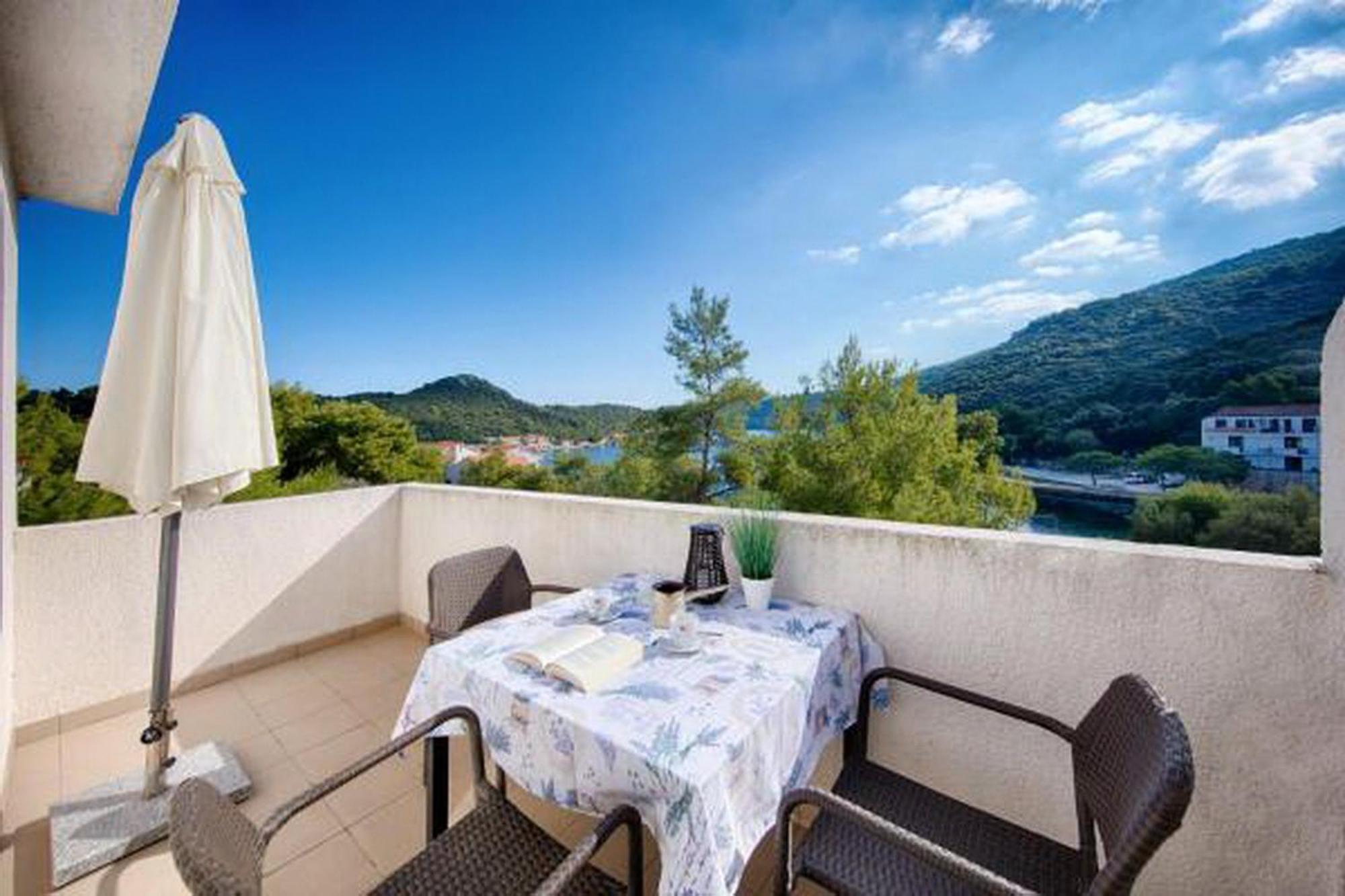 Apartments Bruna Lastovo Bilik gambar