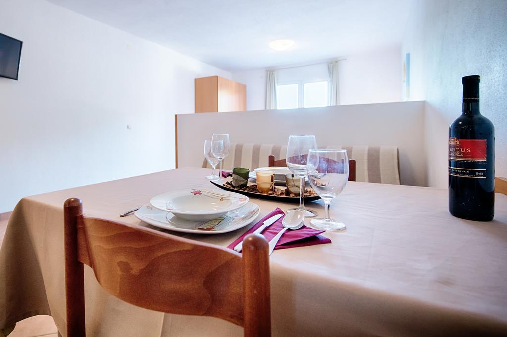 Apartments Bruna Lastovo Bilik gambar